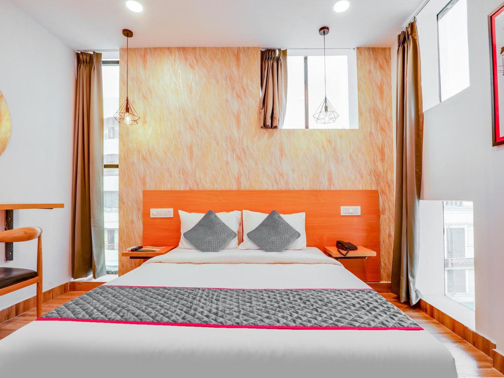 Hotel Townhouse Casa Grand Hyderabad Esterno foto
